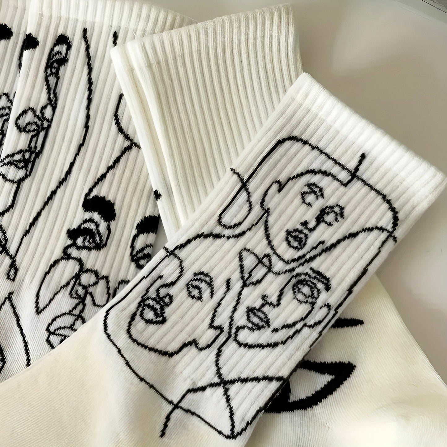 Harlow&Ellis - Abstract Line Art Socks